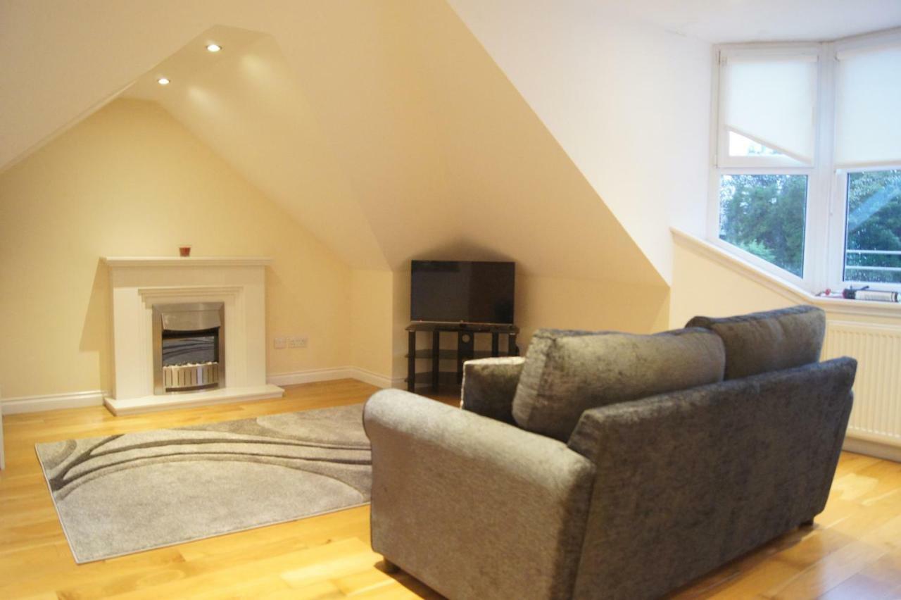 Modern, Cosy Apartment In Bearsden With Private Parking กลาสโกว์ ภายนอก รูปภาพ