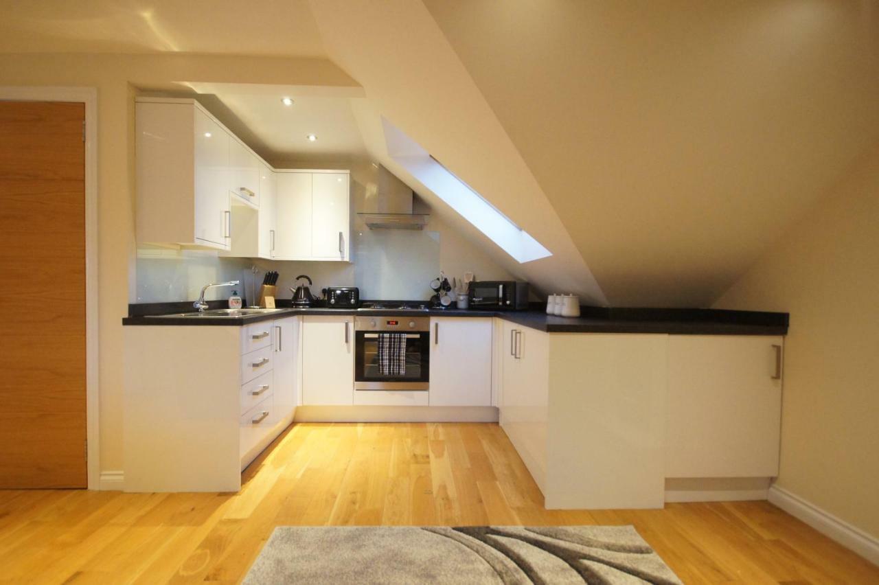 Modern, Cosy Apartment In Bearsden With Private Parking กลาสโกว์ ภายนอก รูปภาพ