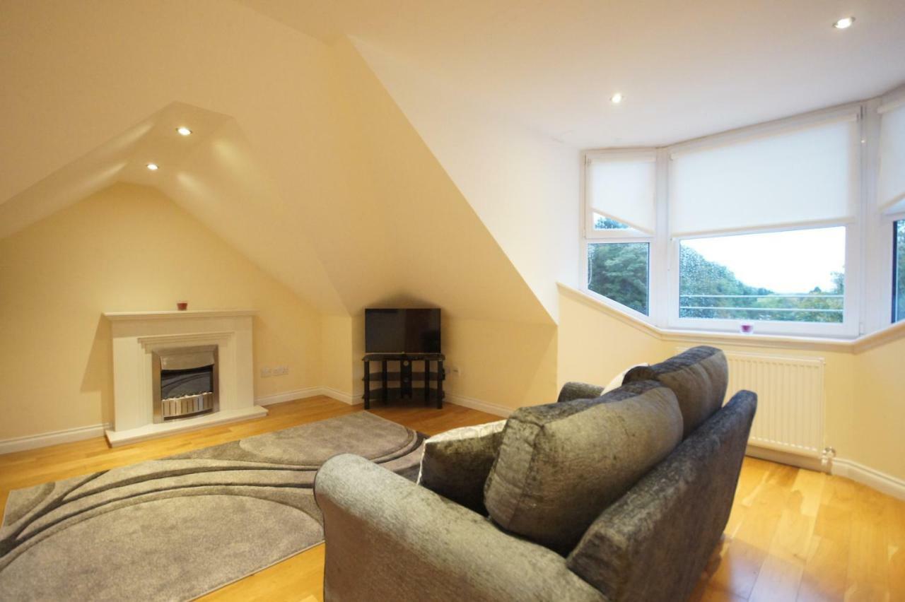 Modern, Cosy Apartment In Bearsden With Private Parking กลาสโกว์ ภายนอก รูปภาพ